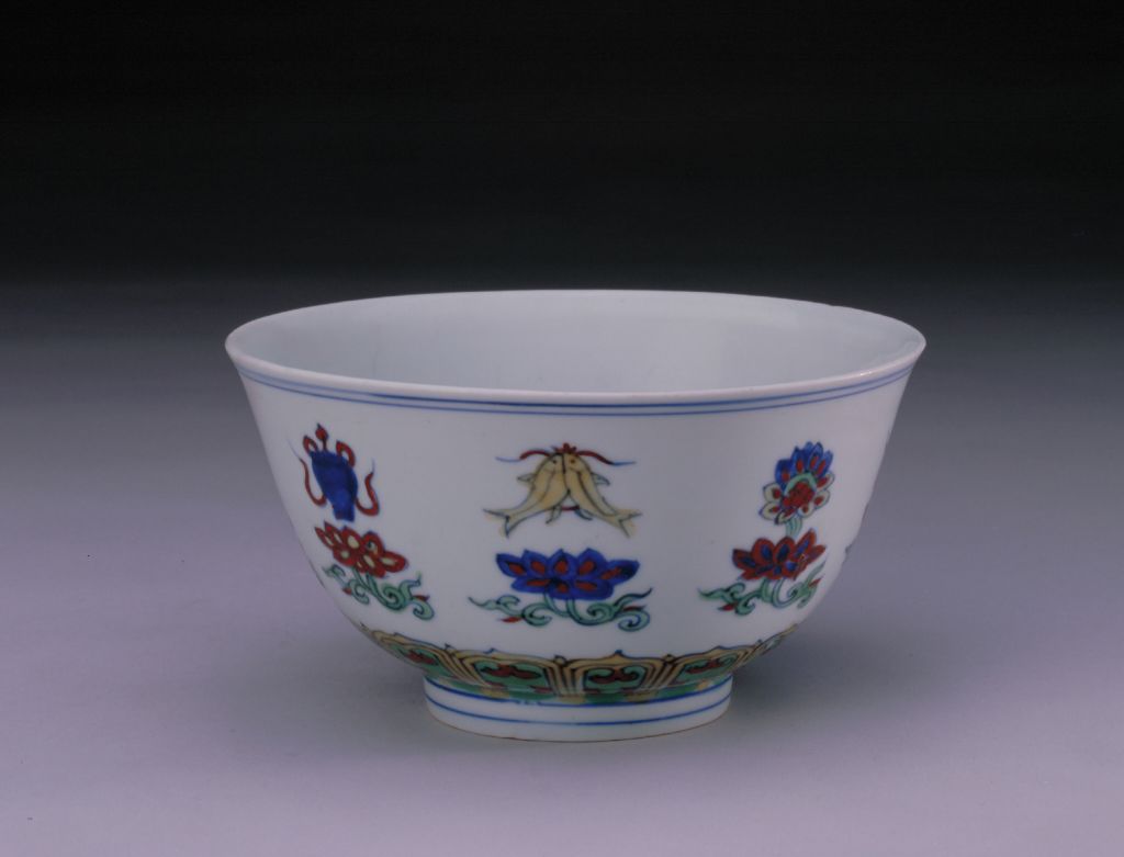 图片[1]-Double-colored lotus bowl with eight auspicious patterns-China Archive